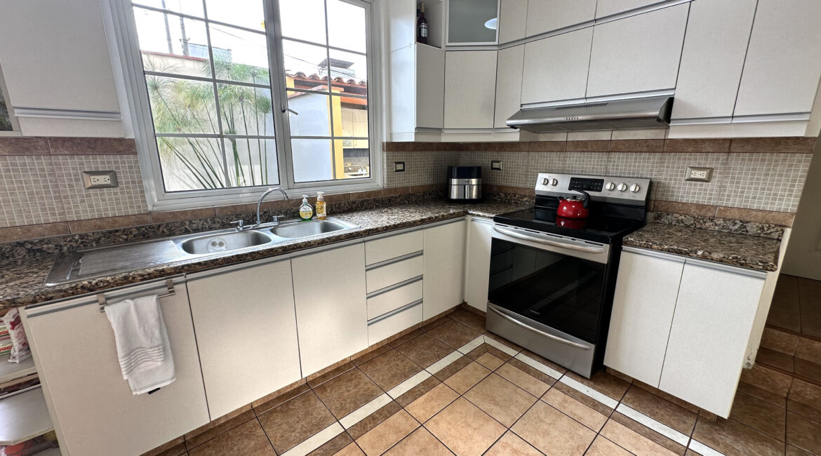 Venta linda casa en condominio en El Sol de La Molina II Etapa