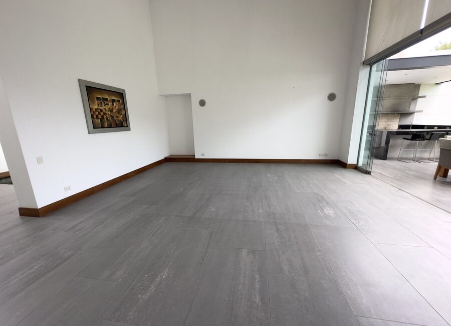 Venta de preciosa casa con jardín, terraza y bbq en Rinconada Alta, La Molina