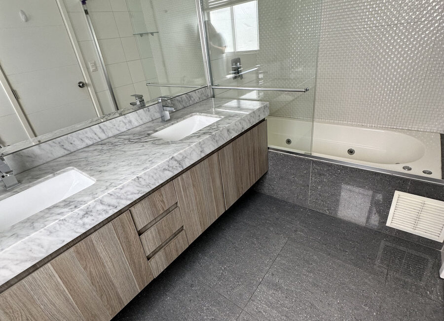 Venta de departamento en magnífico condominio Magna Haus, Monterrico, Surco