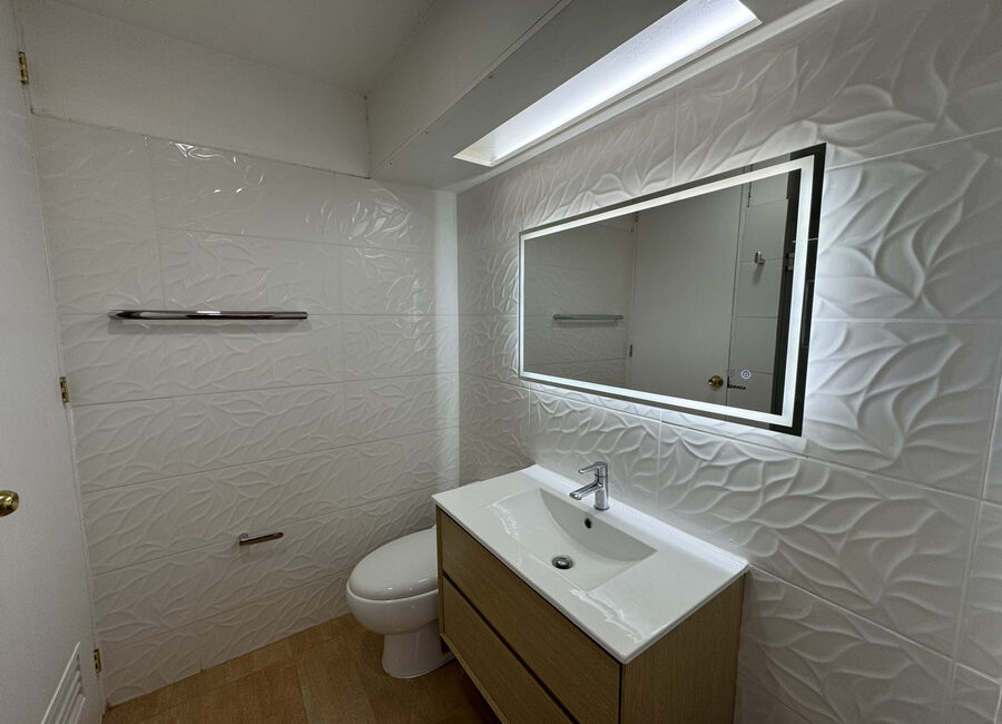 Venta amplio dpto tipo casa en Playa Santa Maria del Mar. Remodelado