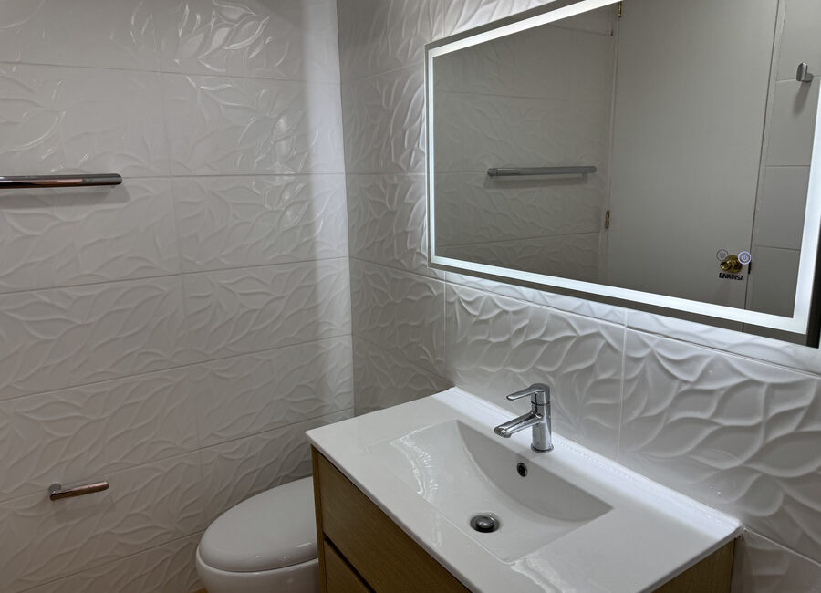 Venta amplio dpto tipo casa en Playa Santa Maria del Mar. Remodelado