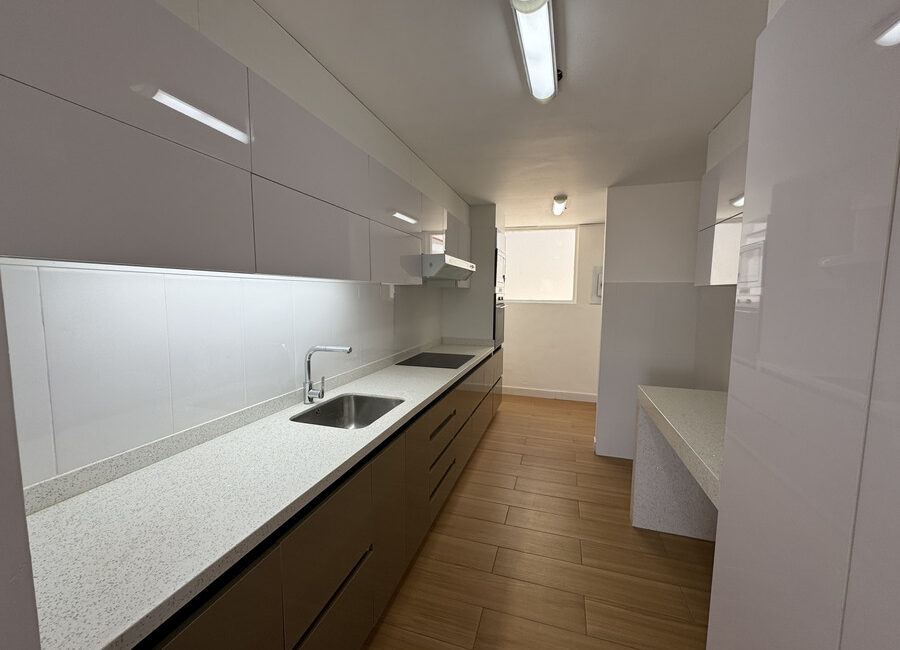 Venta amplio dpto tipo casa en Playa Santa Maria del Mar. Remodelado