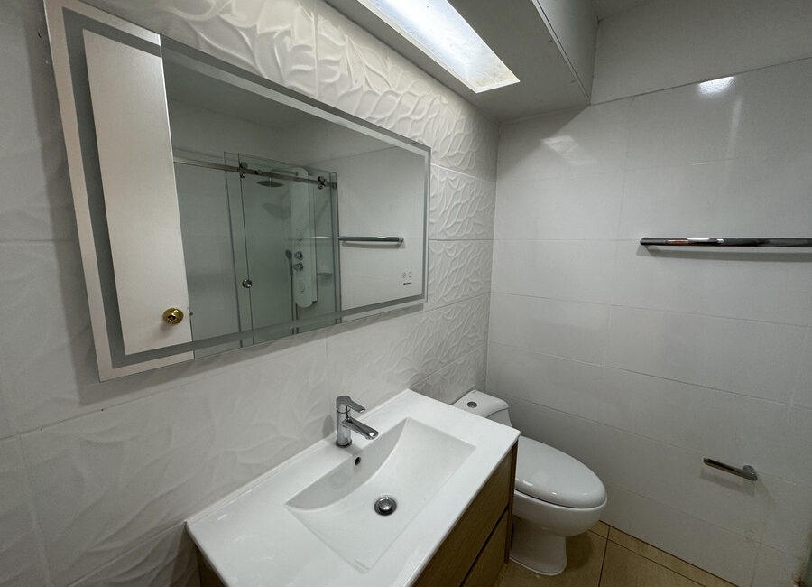 Venta amplio dpto tipo casa en Playa Santa Maria del Mar. Remodelado