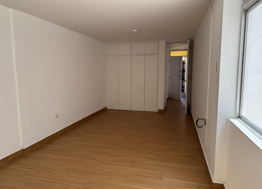 Venta amplio dpto tipo casa en Playa Santa Maria del Mar. Remodelado