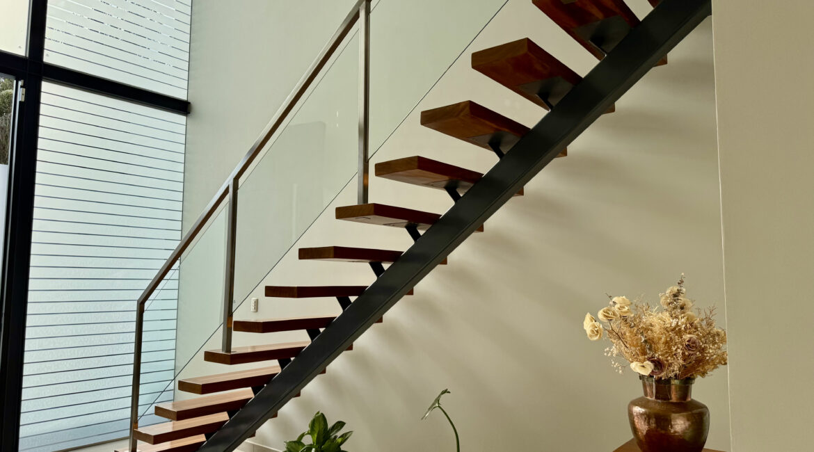 Venta moderna casa en condominio Urb. Sol de la Molina
