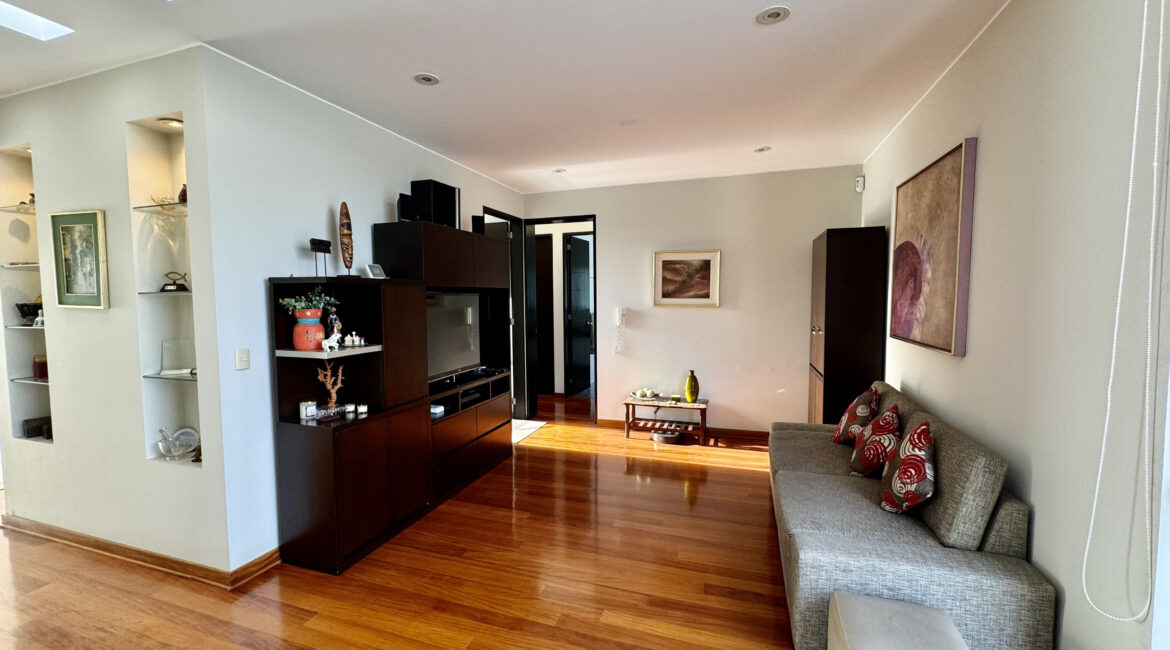 Venta moderna casa en condominio Urb. Sol de la Molina