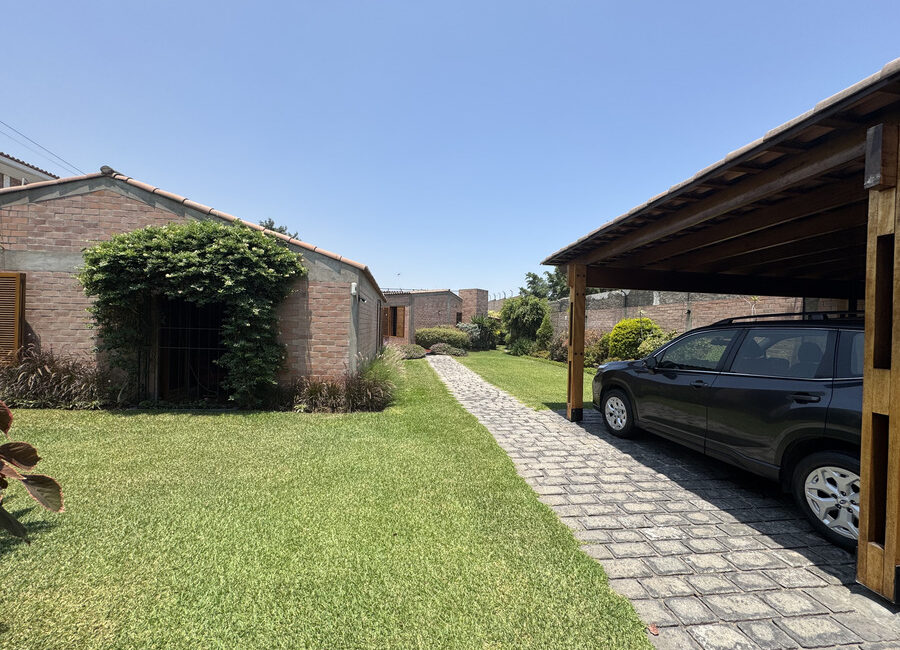 Venta residencia Urb. Camacho, La Molina.