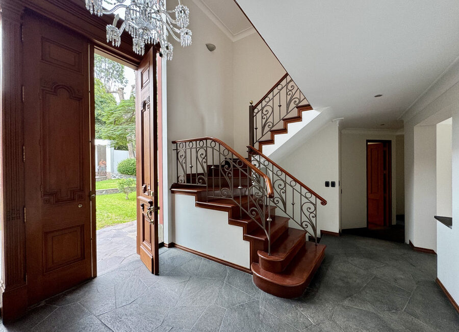 Venta residencia con gran terreno de 2500m2. Urb. La Planicie 1ra etapa, La Molina