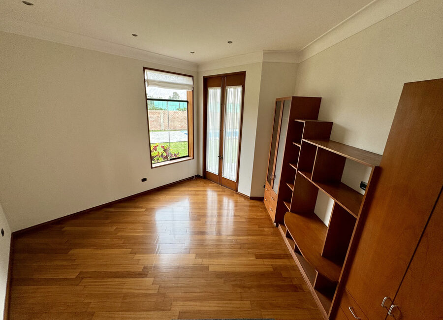 Venta residencia con gran terreno de 2500m2. Urb. La Planicie 1ra etapa, La Molina