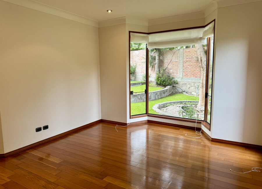 Venta residencia con gran terreno de 2500m2. Urb. La Planicie 1ra etapa, La Molina