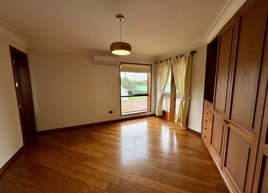 Venta residencia con gran terreno de 2500m2. Urb. La Planicie 1ra etapa, La Molina