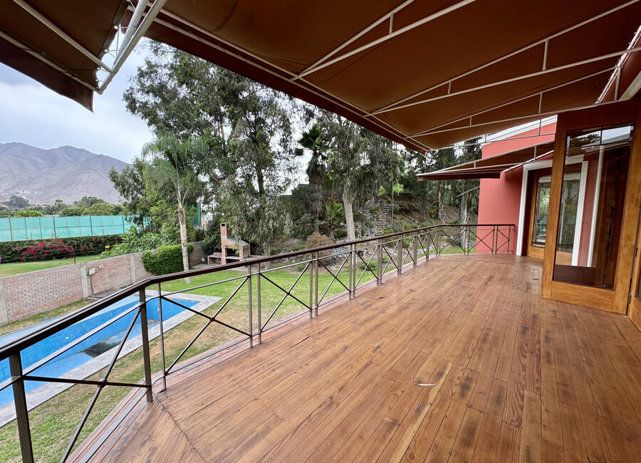 Venta residencia con gran terreno de 2500m2. Urb. La Planicie 1ra etapa, La Molina