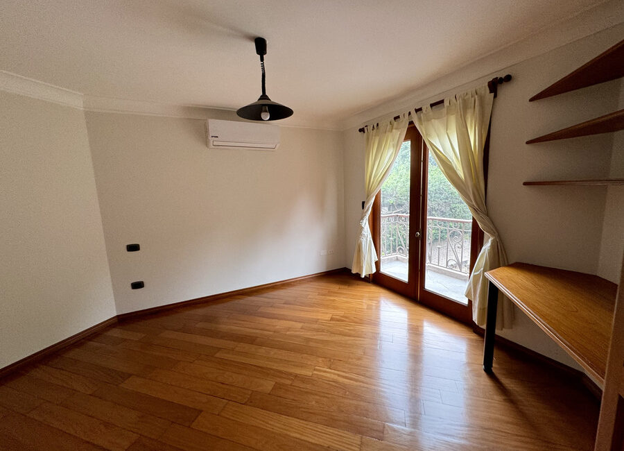 Venta residencia con gran terreno de 2500m2. Urb. La Planicie 1ra etapa, La Molina