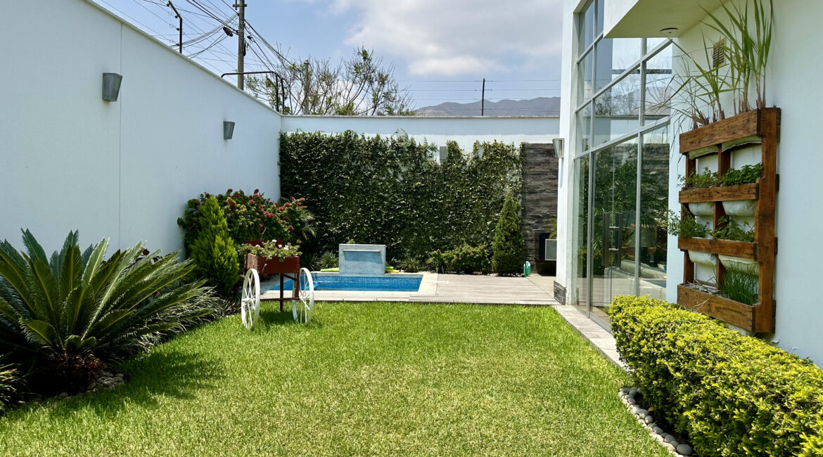Venta casa en condominio Urb. Sol de la Molina