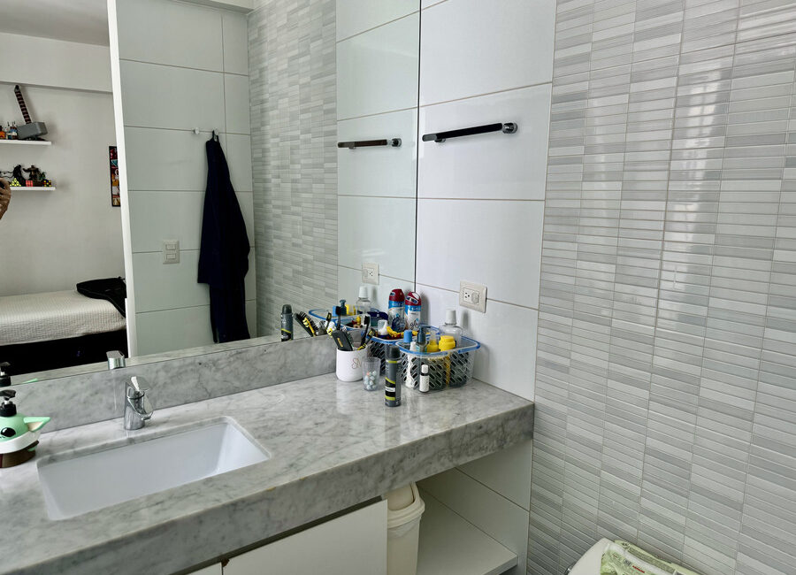 Venta estupendo departamento 4 dormitorios. Cerros de Camacho. Surco