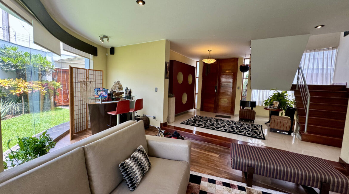 Venta casa en condominio Urb. Sol de la Molina 1ra etapa