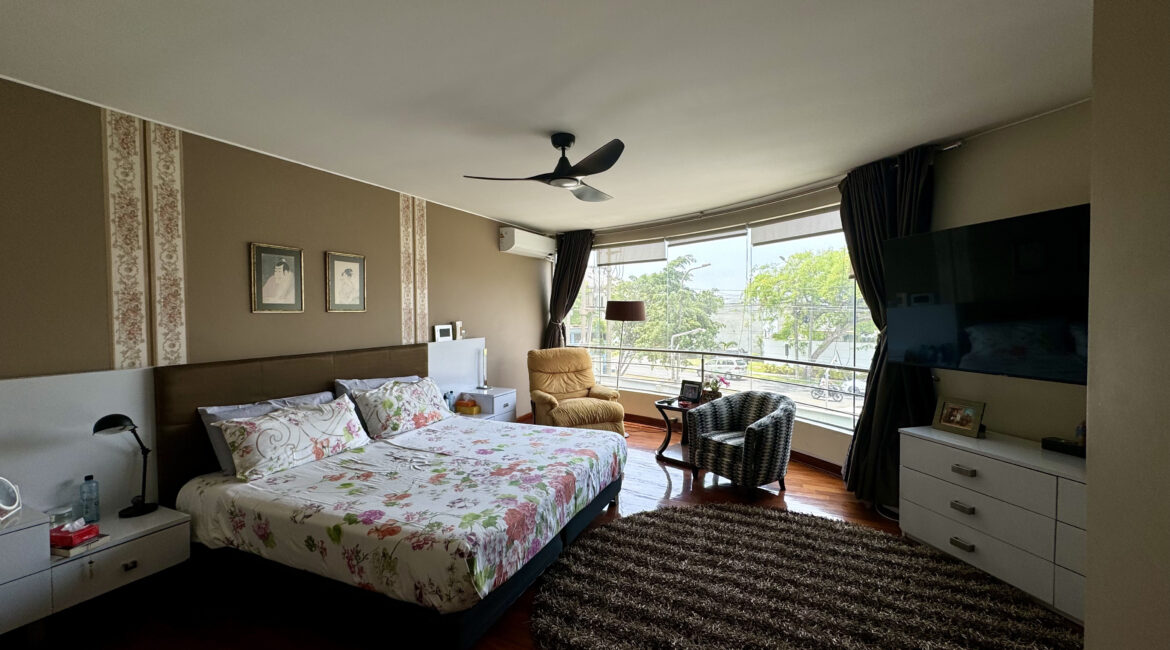 Venta casa en condominio Urb. Sol de la Molina 1ra etapa