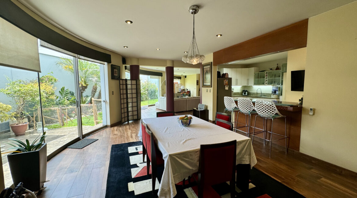 Venta casa en condominio Urb. Sol de la Molina 1ra etapa