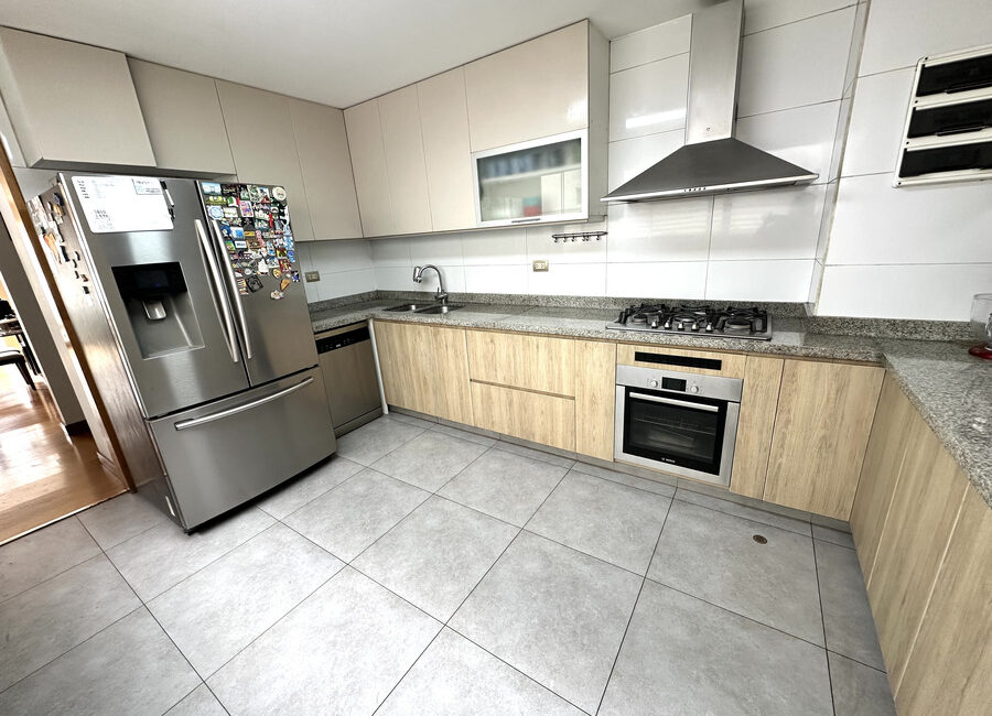 Venta Penthouse Duplex con terraza cerca de la UPC, Monterrico, Surco
