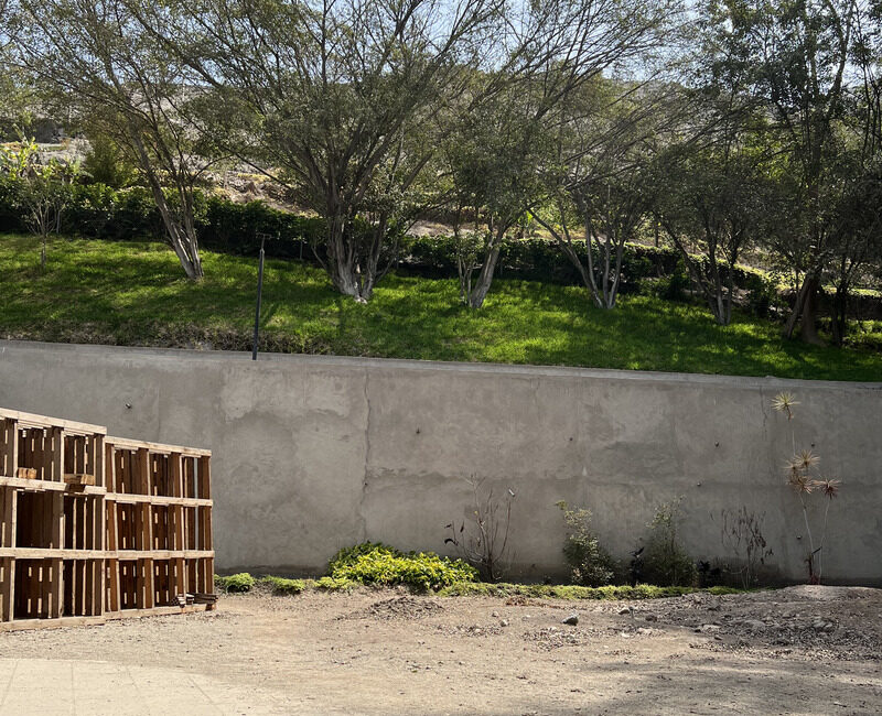 Terreno exclusivo en La Planicie, vista a arboles